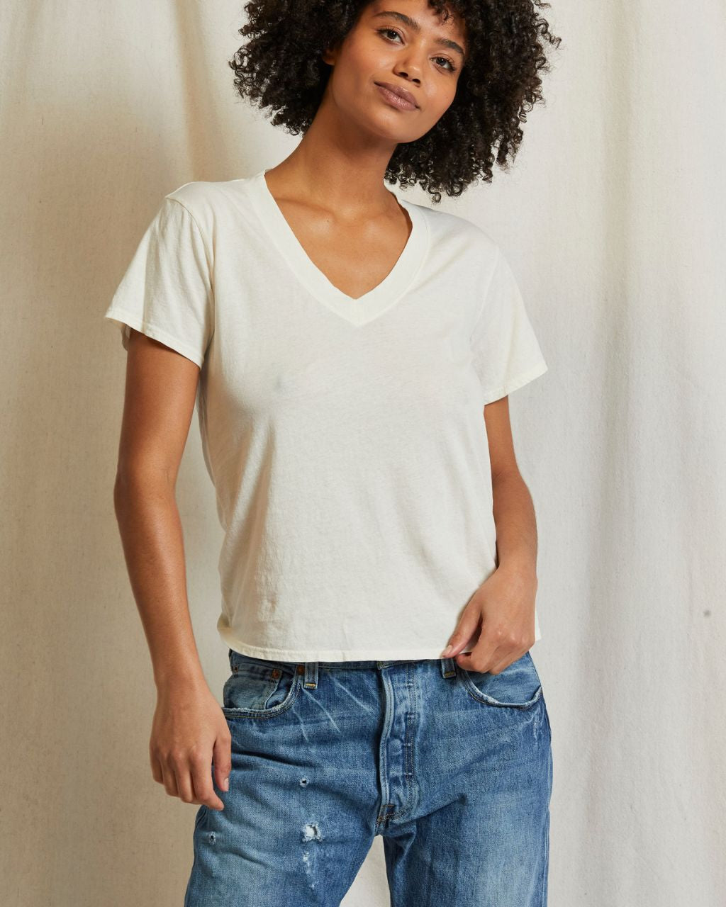 Hendrix - Cotton Boxy V Neck Tee - Seasonal colors